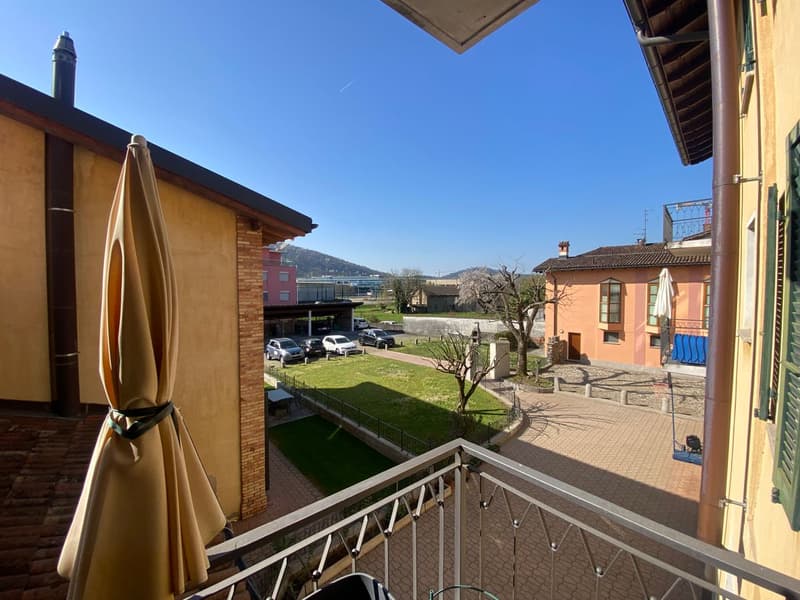 Stabio - Appartement 2.5 pièces avec cheminée en marbre d'Arzo (3)