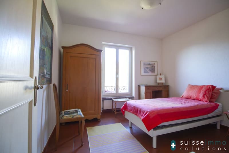 Vezia, Confortevole Villa Bifamiliare con Giardino (9)