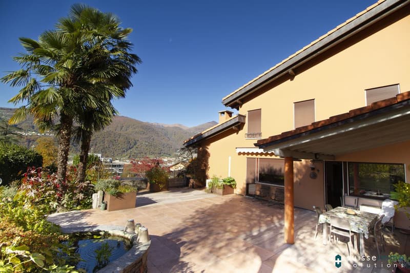 Vezia, Confortevole Villa Bifamiliare con Giardino (11)