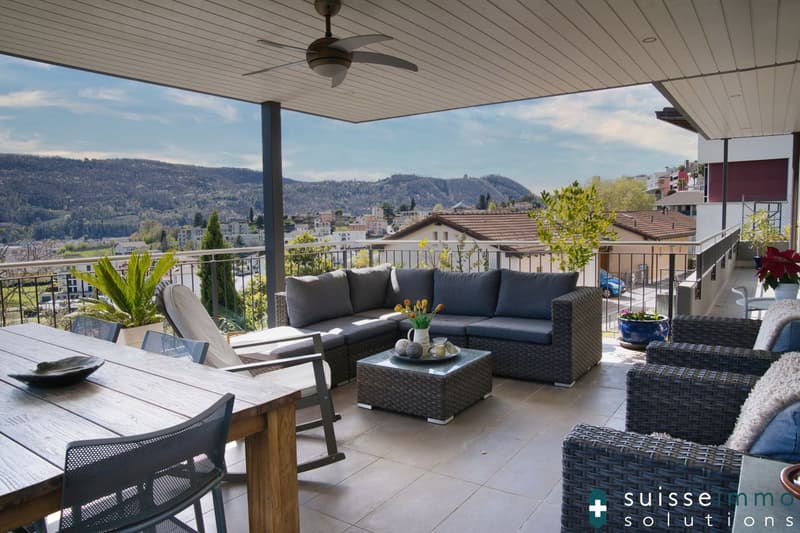 Casa unifamiliare immersa nel verde con vista panoramica e ampia terrazza a Vacallo (12)