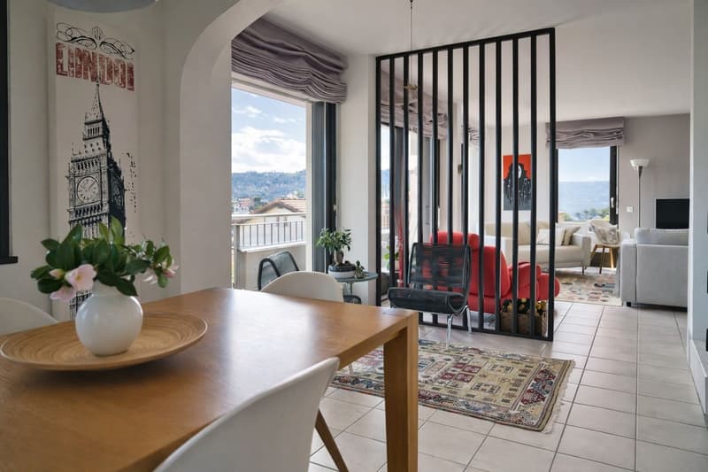 Casa unifamiliare immersa nel verde con vista panoramica e ampia terrazza a Vacallo (10)