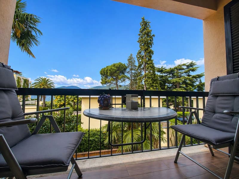 Montagnola - Charming Duplex 2.5 rooms - with private deck and parking space in the garage (1)