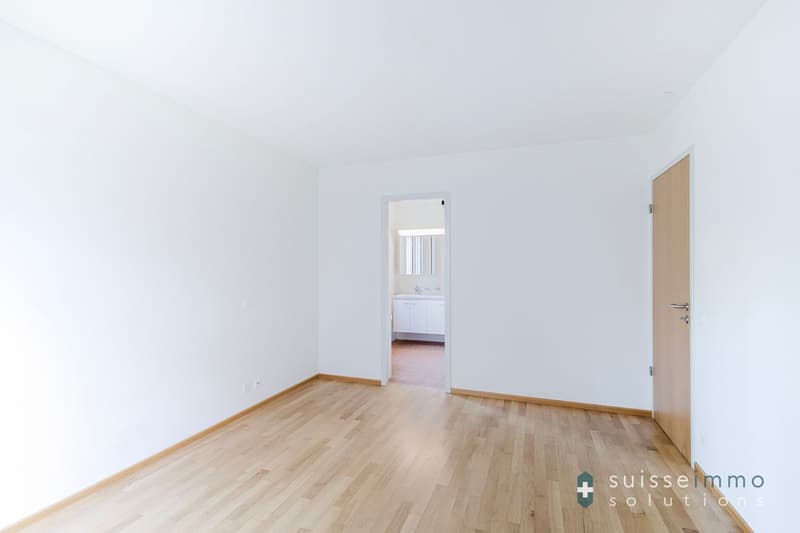 Massagno_ À louer Spacieux et Lumineux 4.5 pièces avec Jardin (2)