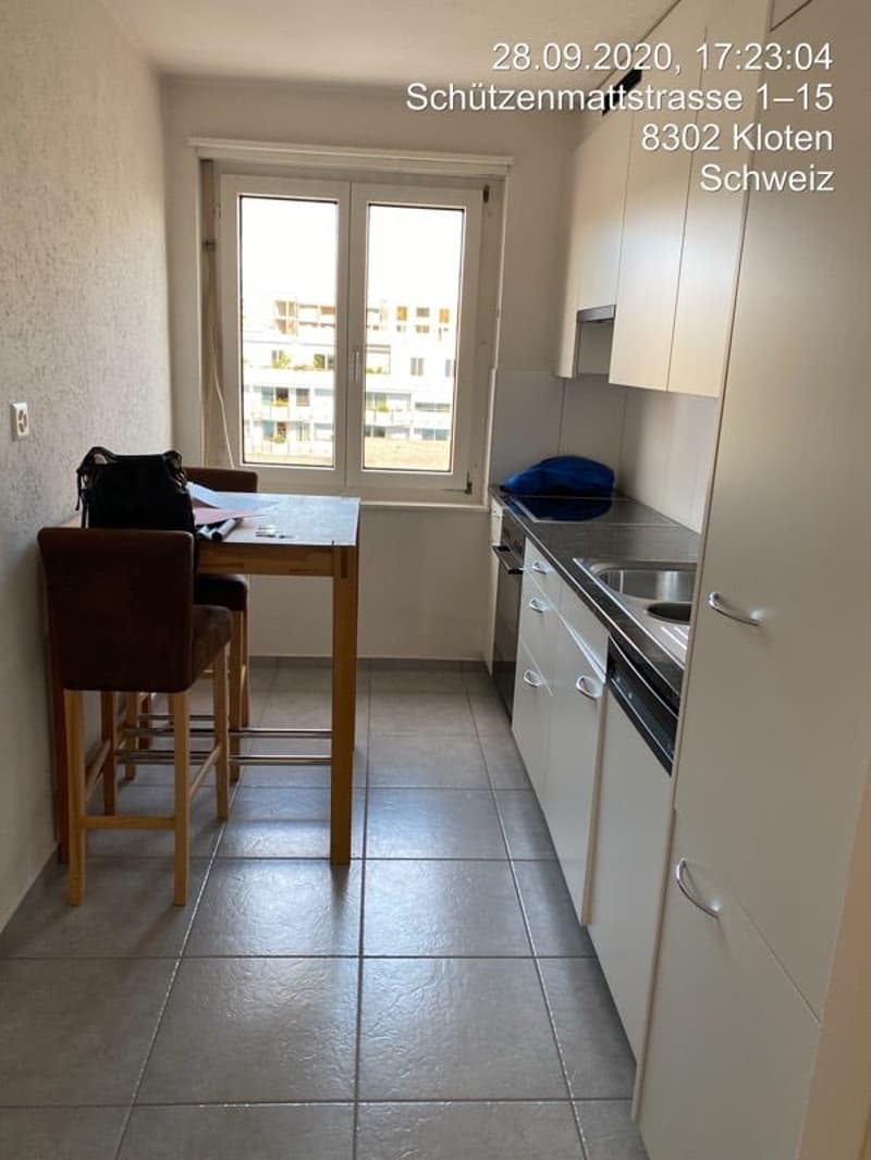 Helle 3-Zimmer-Wohnung mit Balkon im 4. Stock in Kloten (4)