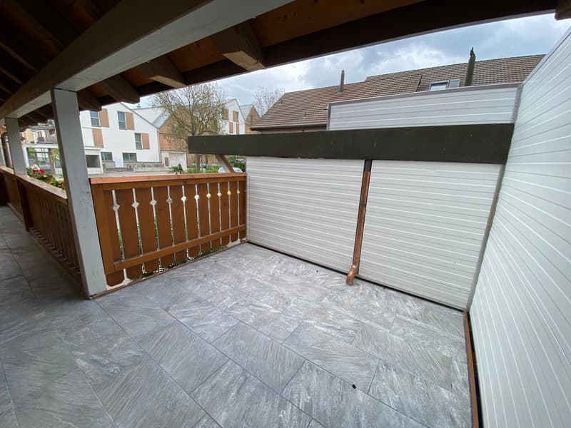 überdachter Balkon