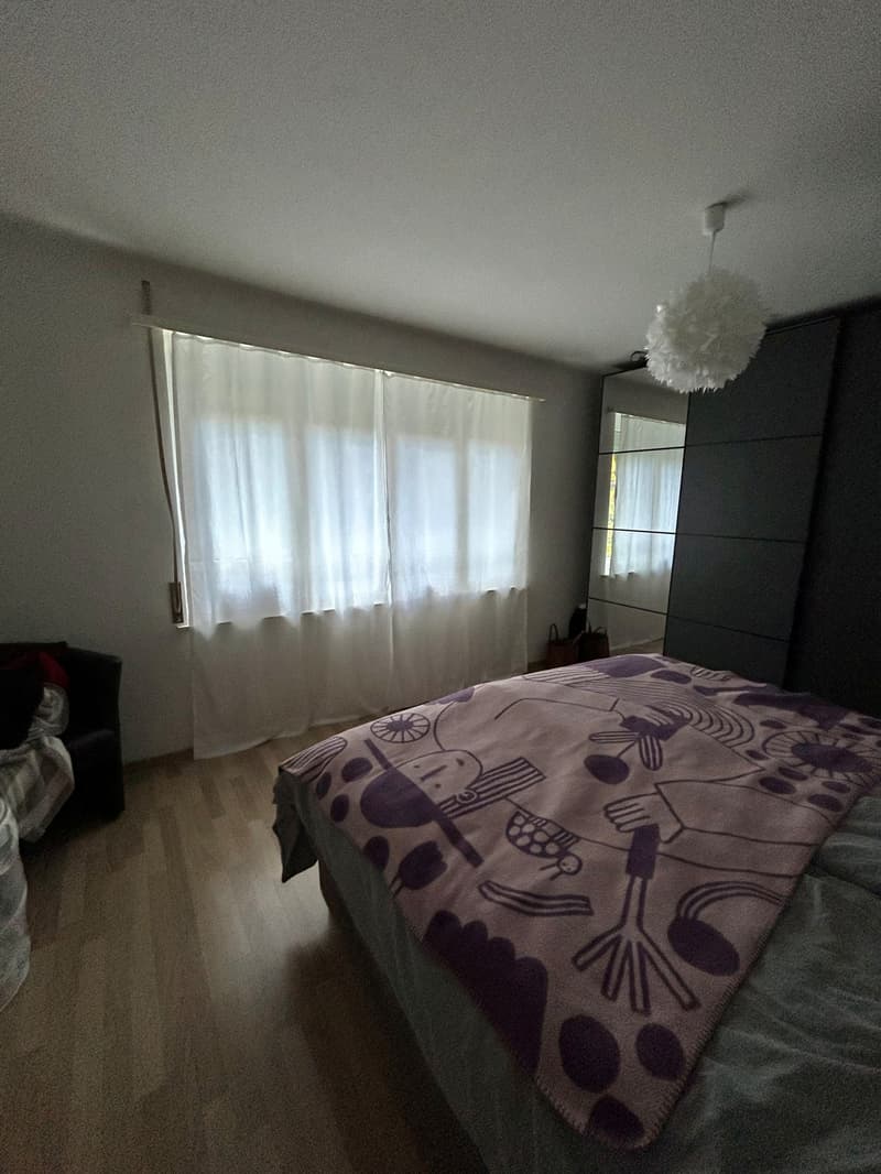 Grosses Zimmer