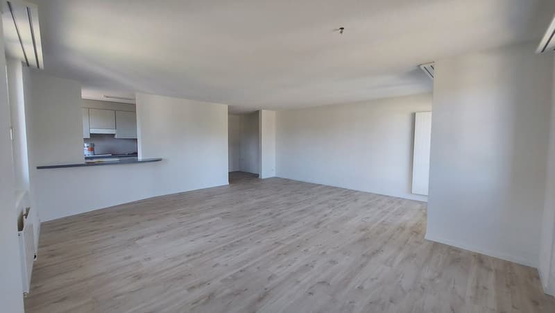 Zentral, hell & gemütlich: 2.5-Zimmer-Wohnung in Niederwil (4)