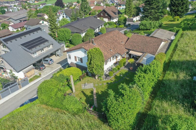 5-Zimmer-Einfamilienhaus mit grosser Gartenoase (1)