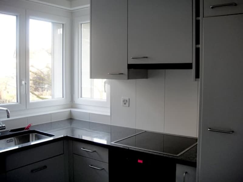 Schöne 3.5 Zimmerwohnung an ruhiger Lage mit 2 Balkon (8)