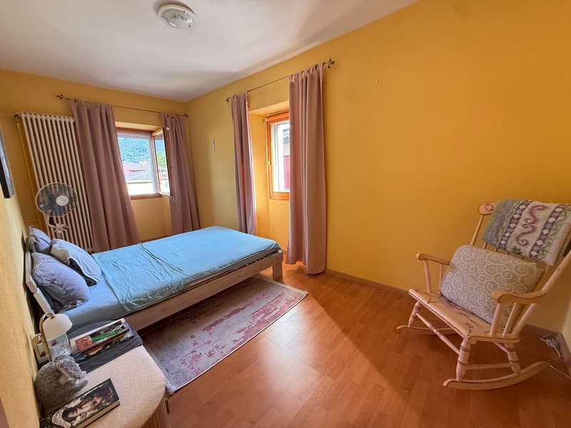 Maison unifamiliale à Giubiasco avec grand jardin et espace pour tous. (7)