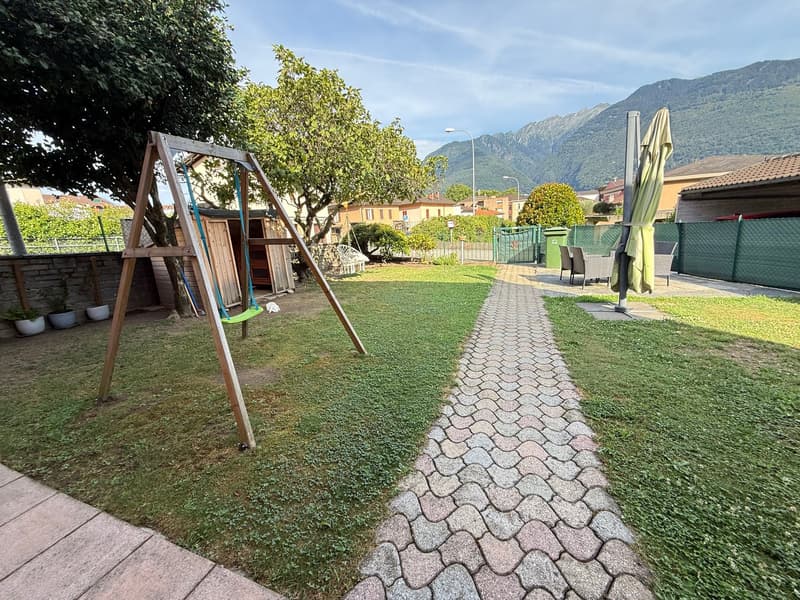 Maison unifamiliale à Giubiasco avec grand jardin et espace pour tous. (14)
