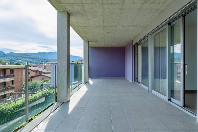 Vendesi 2.5 con ampia terrazza (35mq). (6)