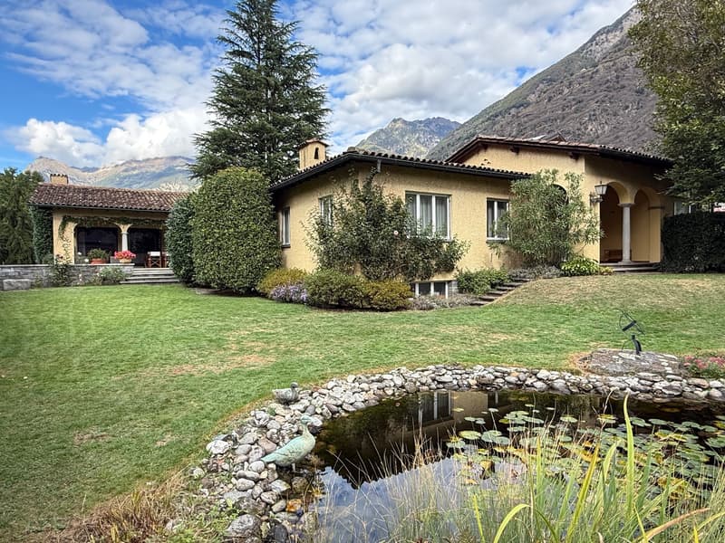 Villa di pregio con tratti di unicità ed eleganza (5)