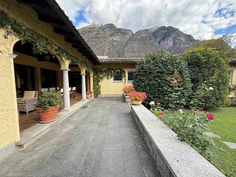 Villa di pregio con tratti di unicità ed eleganza (7)