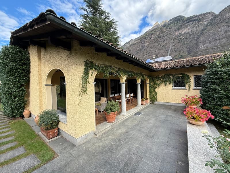 Villa di pregio con tratti di unicità ed eleganza (6)