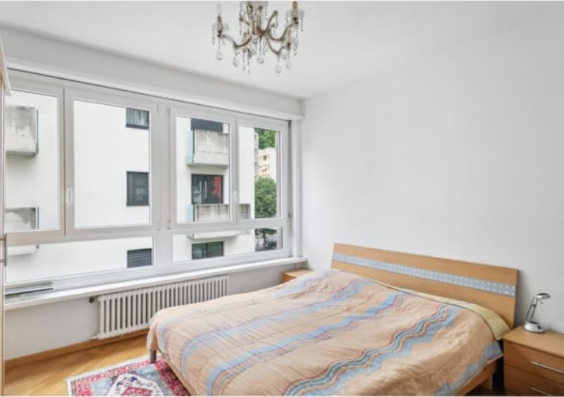 Appartamento di 4.5 locali con due balconcini a pochi passi dal centro di Lugano. (6)