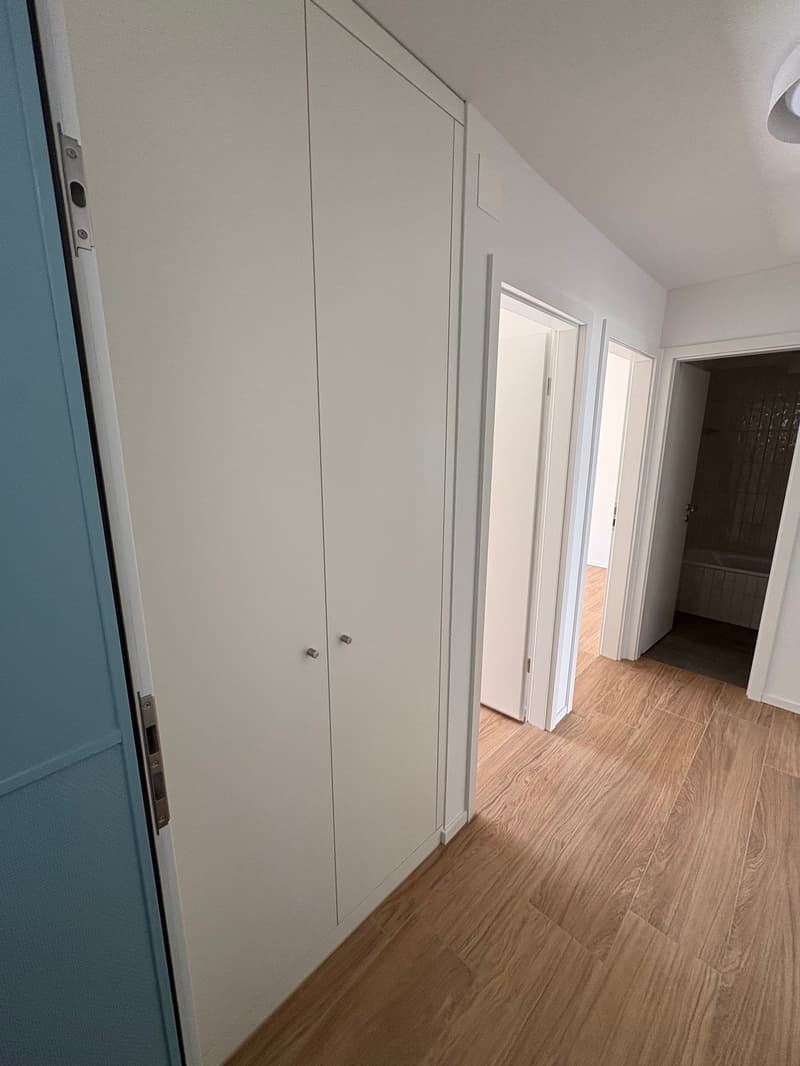 Prima locazione di un appartamento moderno di 2.5 locali con posto giardino privato (6)
