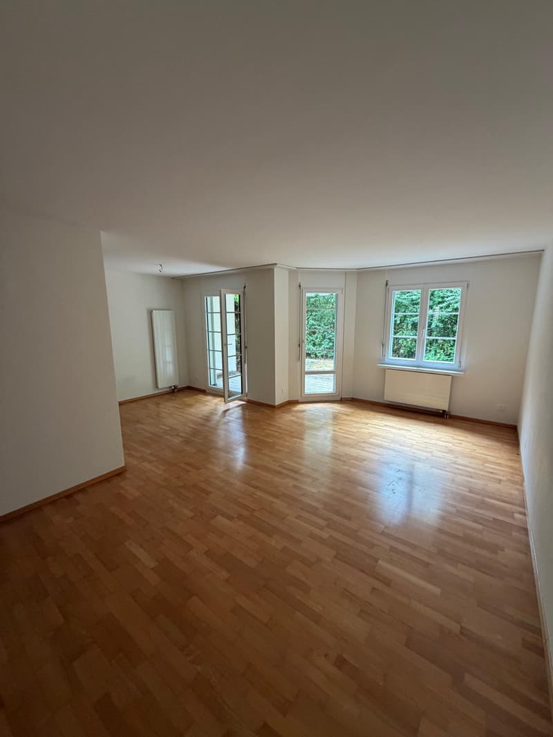 Wunderschöne 2.5 Zimmerwohnung mit Gartensitzplatz! (4)