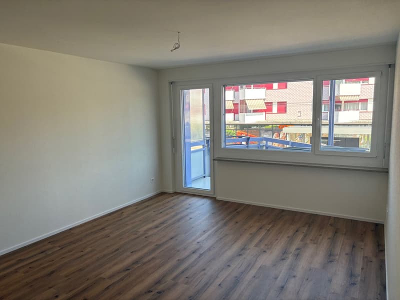 Erstvermietung von mehreren totalsanierten 3.5-Zimmer-Wohnungen an zentraler Lage in Dietikon (4)
