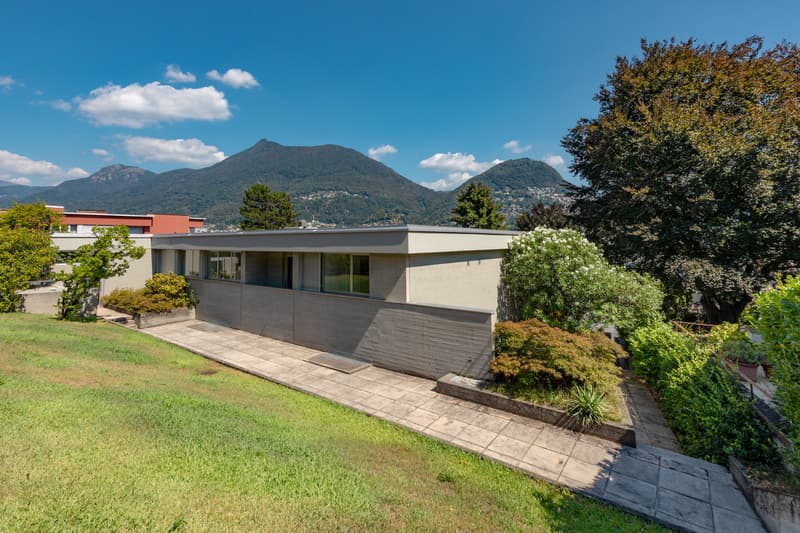 Spaziosa Villa Completamente Rinnovata Vicino al Centro di Lugano (8)