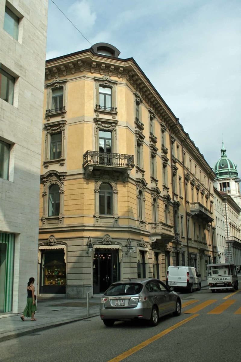 Spazioso Ufficio di Pregio in centro di Lugano (2)
