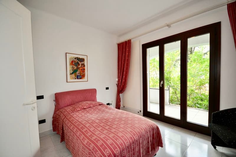 Elegante villa con vista lago in vendita in Campione d'Italia (12)