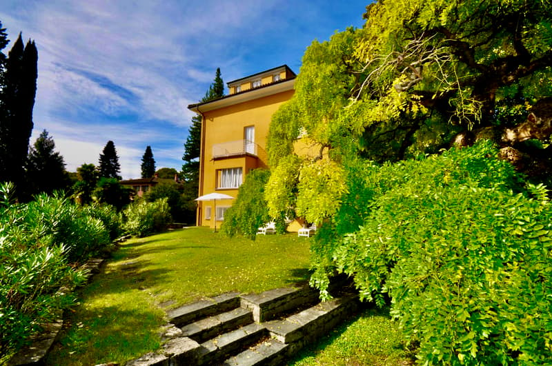 Villa di Prestigio con Splendido Parco vicino al centro di Lugano (2)