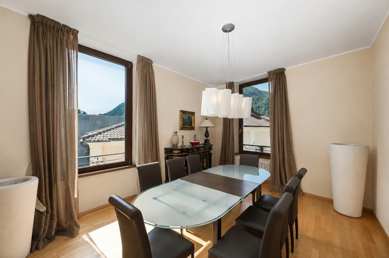 Elegante Attico Direttamente sulle Rive del Lago di Lugano (10)