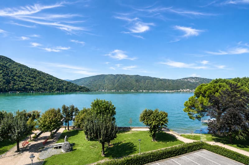 Elegante Attico Direttamente sulle Rive del Lago di Lugano (3)