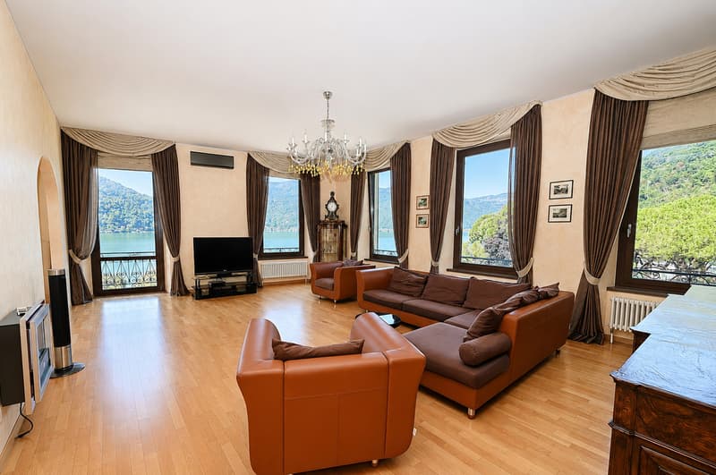 Elegante Attico Direttamente sulle Rive del Lago di Lugano (4)