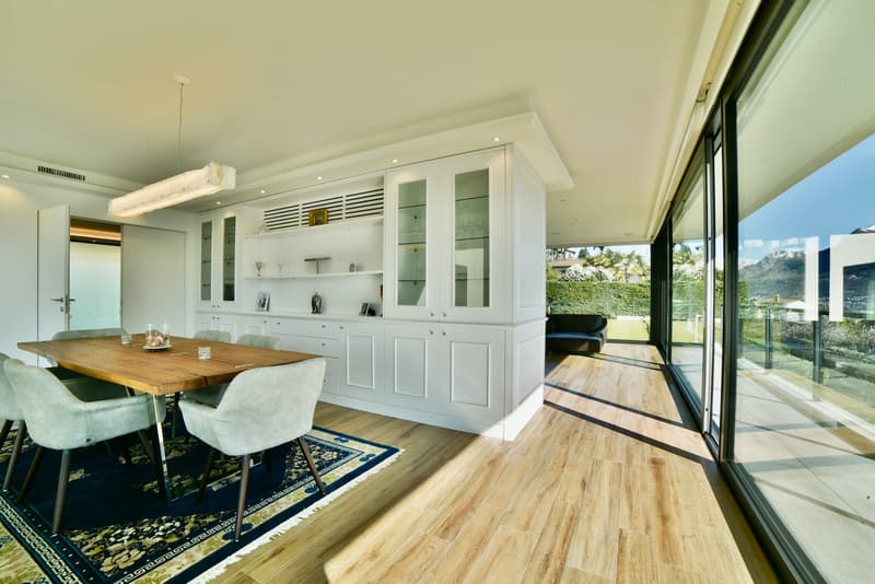 Ultra Moderna Villa di Lusso con Splendida Vista sul Lago e sul Verde (9)