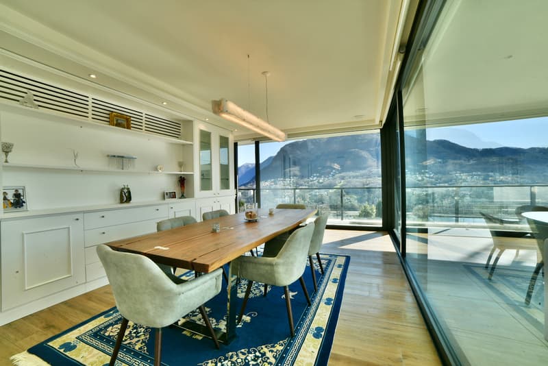 Ultra Moderna Villa di Lusso con Splendida Vista sul Lago e sul Verde (8)