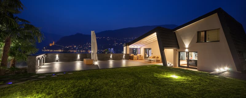 Moderna Villa di Lusso con Vista Lago di Lugano, Piscina e Darsena (13)