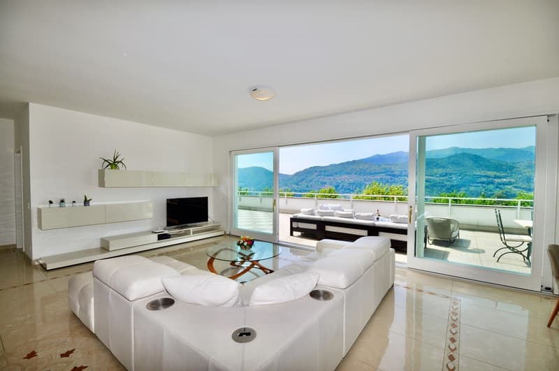 Appartamento di Lusso con Panoramica Terrazza e Monolocale (4)