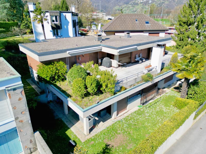 Villa a Breganzona con Vista Imprendibile sulle Montagne (2)