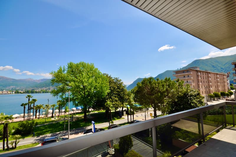 Appartamento di Lusso Vista Lago di Lugano Prima Linea a Paradiso (4)