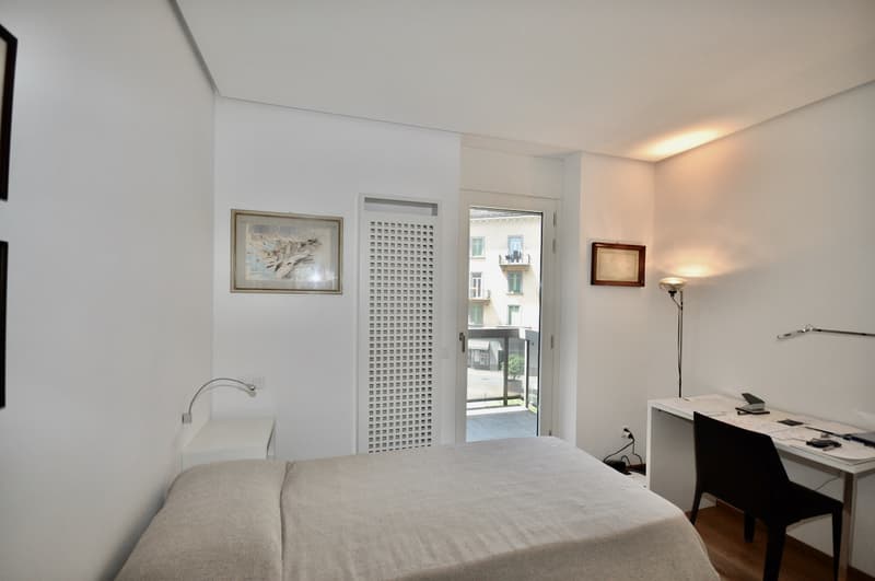 Appartamento di Lusso Vista Lago di Lugano Prima Linea a Paradiso (11)