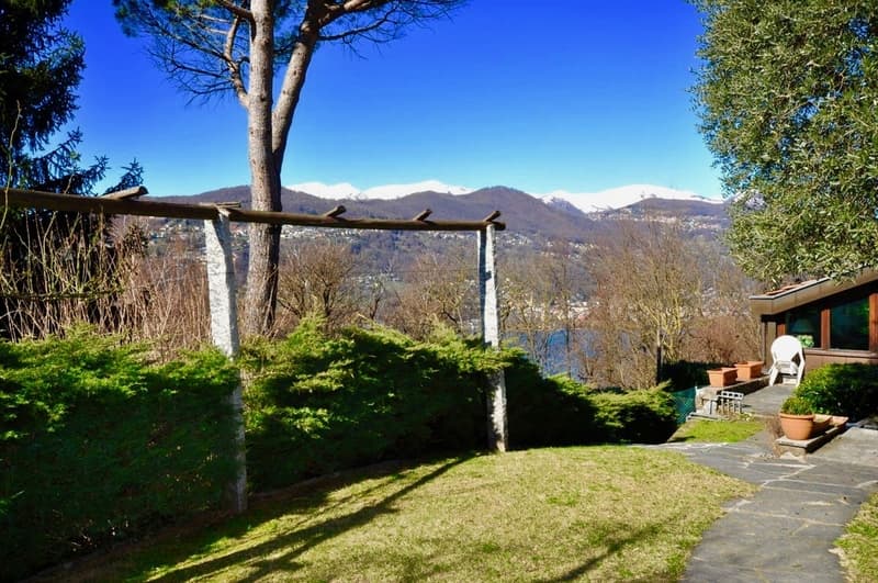 Villa tradizionale con vista lago di Lugano in vendita a Montagnola (4)