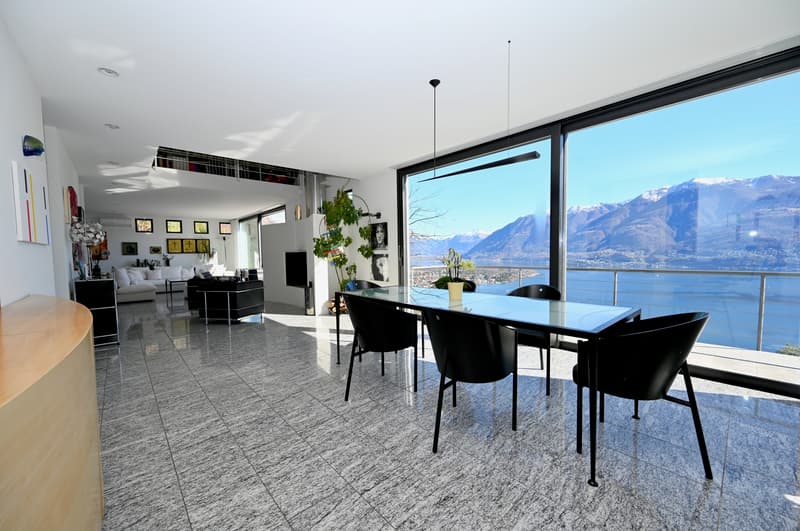 VILLA CON VISTA LAGO. STILE MINIMALISTA. MASSIMO LUSSO (5)