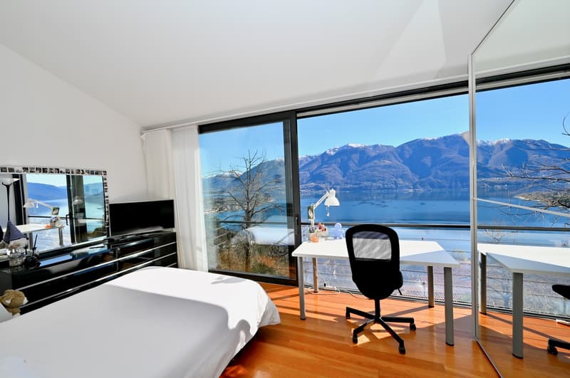 VILLA CON VISTA LAGO. STILE MINIMALISTA. MASSIMO LUSSO (11)