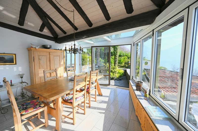 2 Ville Gemelle in Stile Rustico con Vista Lago e Piscina (12)