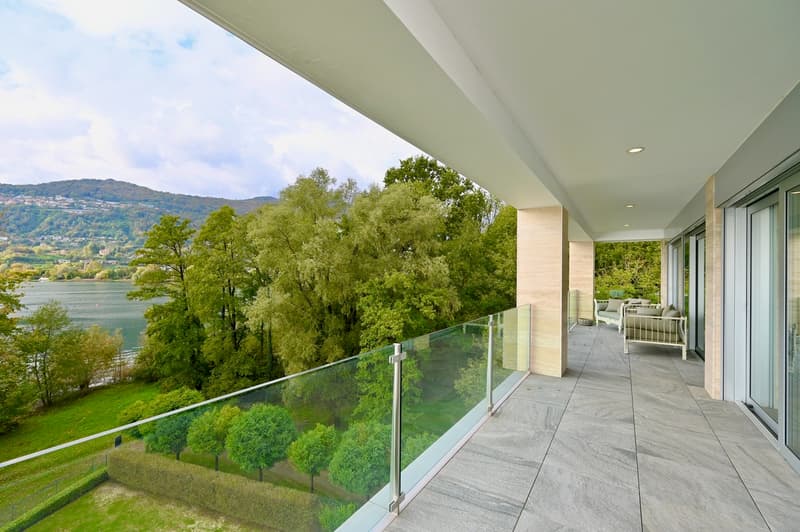 Esclusivo Attico di Lusso Fronte Lago di Lugano con Terrazza sul Tetto (7)