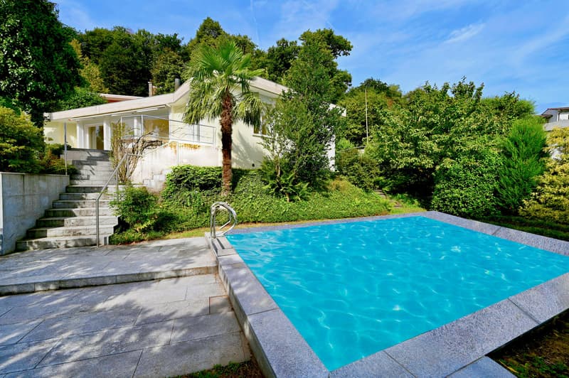 Villa con Piscina e Vista sul Lago di Lugano e Montagne Corcostastanti (3)