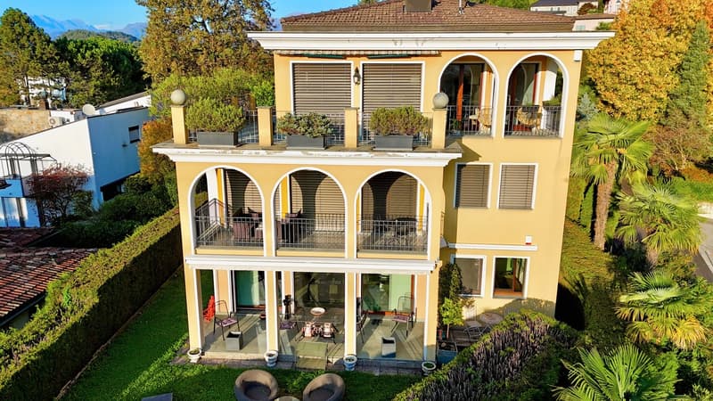Elegante Appartamento con Giardino Privato in vendita a Montagnola (1)