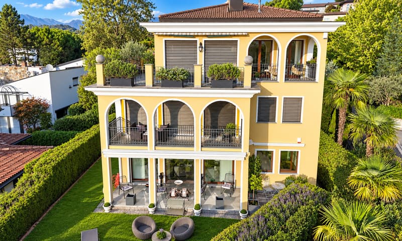 Elegante Appartamento con Giardino Privato in vendita a Montagnola (2)