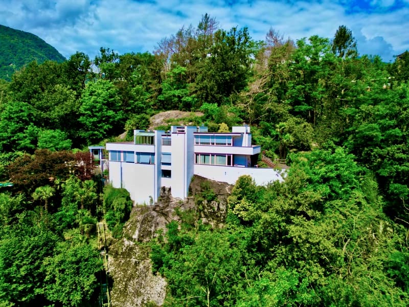 VILLA NIDO D'AQUILA. PROPRIETÀ SPECIALE PER PERSONALITÀ SPECIALI (1)