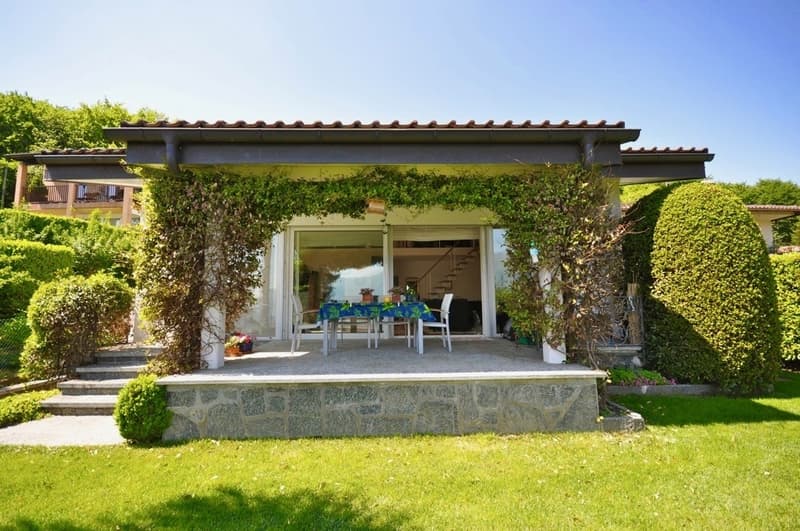 Splendida Villa Familiare Immersa nel Verde a Carona (3)
