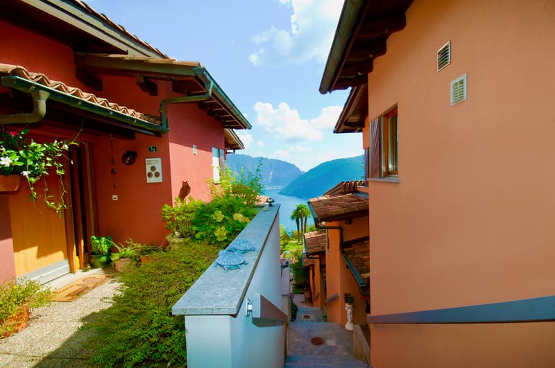 Casa di Vacanza - Appartamento con Vista Mozzafiato sul Lago di Lugano (13)