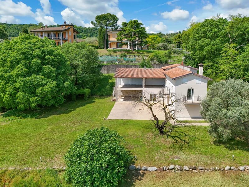 Affascinante Villa nel Cuore della Natura (4)