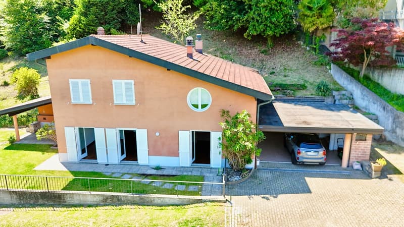 Affascinante Villa con Giardino Immersa nel Verde a Montagnola (2)